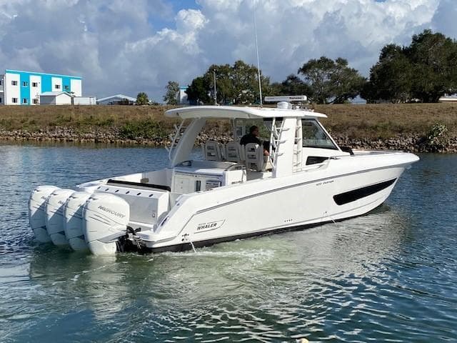 Boston Whaler 42
