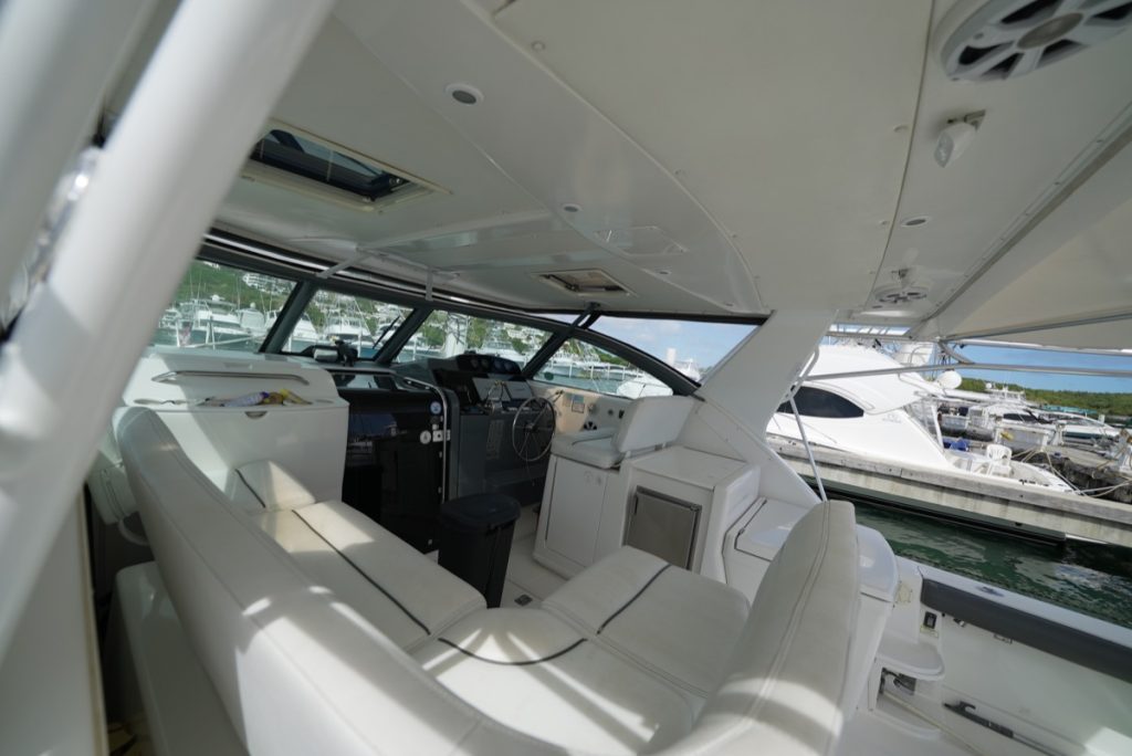 Tiara 43 - 23
