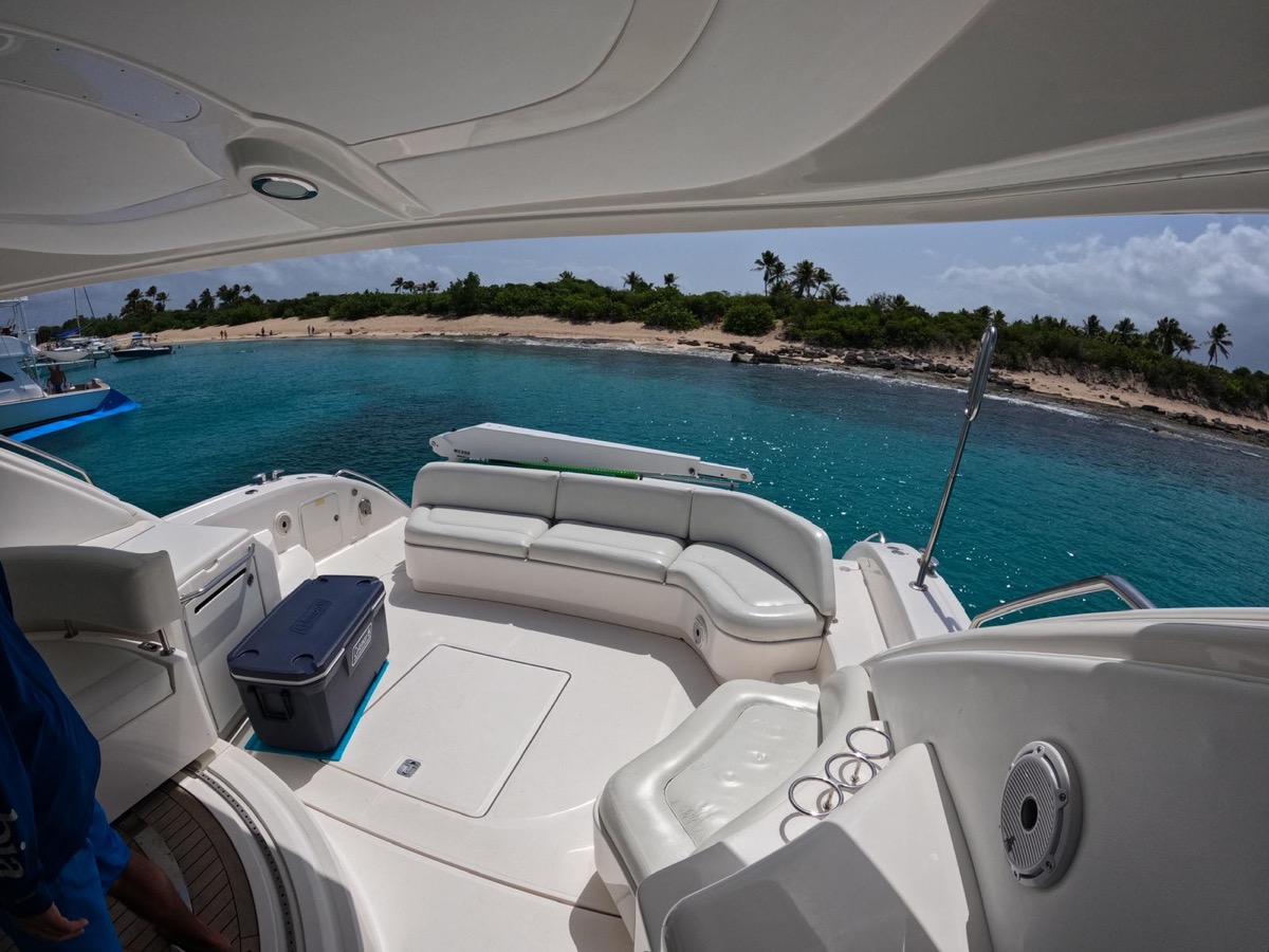 Sea Ray Sundancer 55' Lucky Penny | Charters Puerto Rico